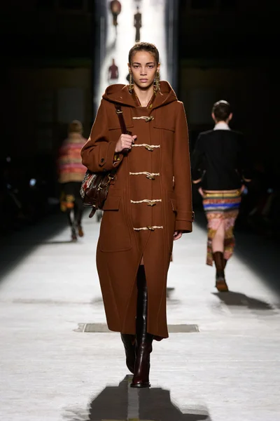 Look 40